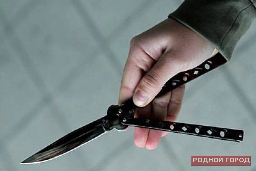 В Елани 16-летний подросток пытался зарезать 22-летнего парня