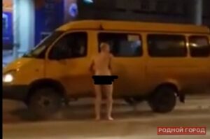 На севере Волгограда голый мужчина ночью приставал к автомобилистам