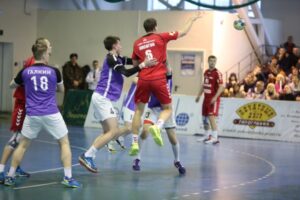 Волгоградский «Каустик» оказался сильнее московских гандболистов