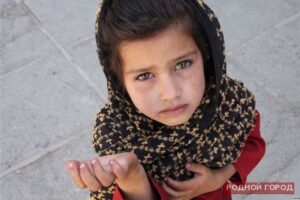 Родители из Волжского заставляли детей просить милостыню