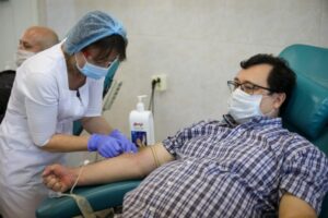 В Волгоградской области антиковидную плазму сдали больше тысячи человек