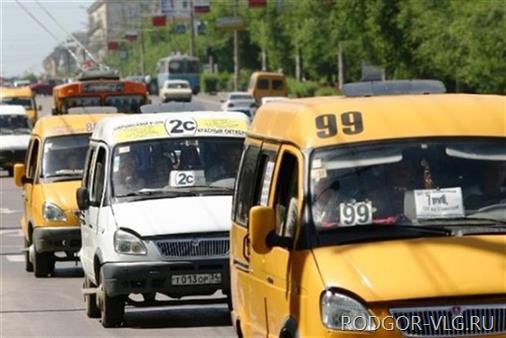 В Волгограде водитель маршрутки покалечил коллегу и его мать