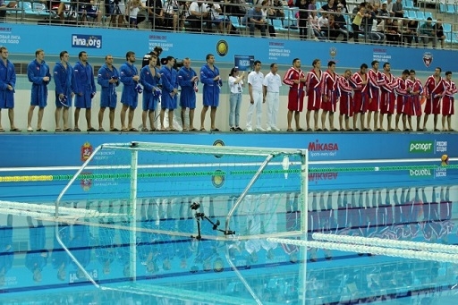 Российские ватерполисты уступили американцам