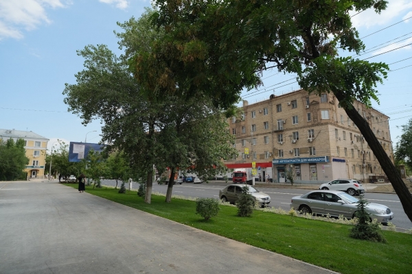 Под Волгоградом пешехода сбил мусоровоз