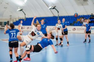 Юные волгоградские гандболистки дважды победили соперниц из Ставрополя