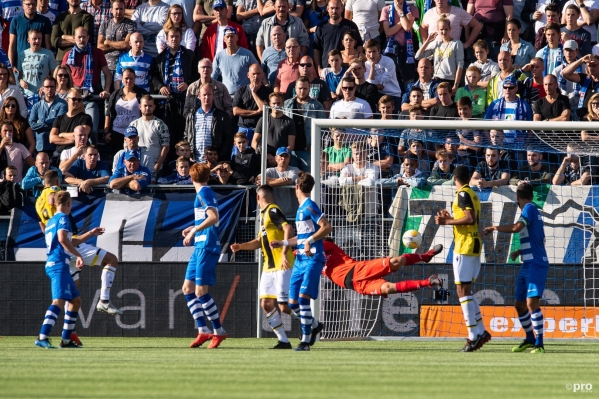 Команда волгоградца Леонида Слуцкого одержала вторую победу в чемпионате Нидерландов