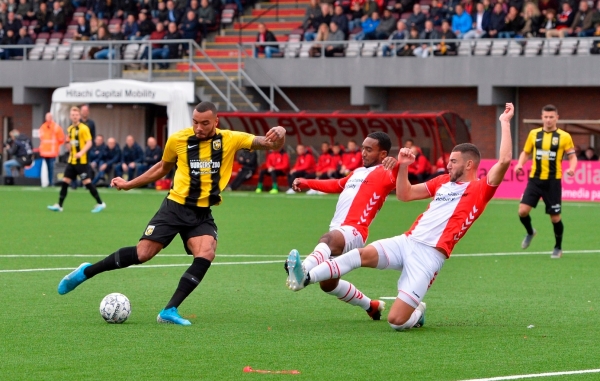 «Витесс» волгоградца Леонида Слуцкого проиграл в гостях «Эммену»