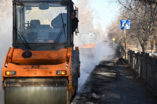 Для ремонта 27 дорог в Волгограде определились подрядчики