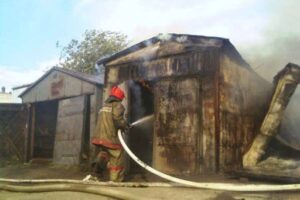 В Волгограде 40-летний мужчина заживо сгорел в гаражном боксе