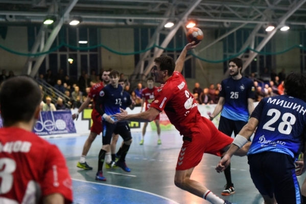 Волгоградский «Каустик» покинули два игрока