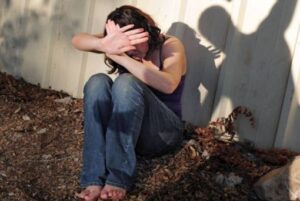 29-летний волгоградец избил и изнасиловал подругу по переписке