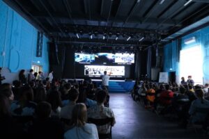 Российские космонавты провели телемост с волгоградскими школьниками