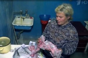 Прокуратура проверит семью из Волгограда, поедающую кошек и собак