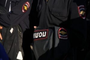 На юге Волгограда подростки сбежали из дома и скрывались в заброшенной квартире