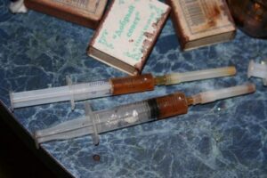 В Волгограде супруги превратили свою квартиру в наркопритон