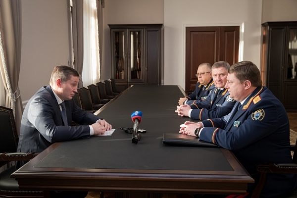Губернатор Волгоградской области встретился с руководством СК региона