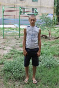 После работы по 15 часов в день школьника из Волгограда «кинули» на деньги?