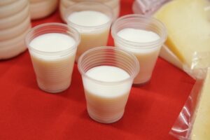 Волгоградские проверяющие выявили партию молока с неверными сроками годности