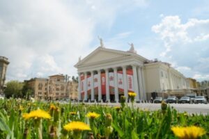 Участники автопробега «Города-герои – города героев» побывали в Волгограде